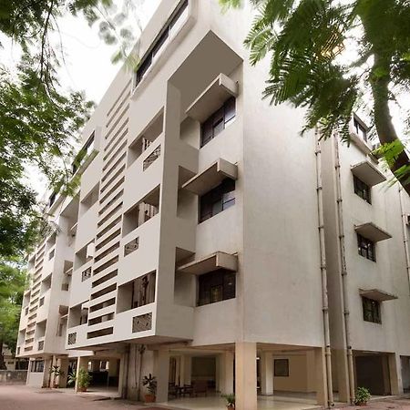 Hotel Meru プネ エクステリア 写真
