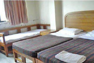 Hotel Meru プネ エクステリア 写真
