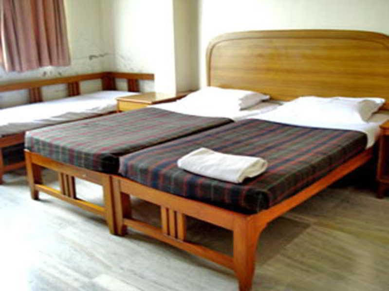 Hotel Meru プネ エクステリア 写真